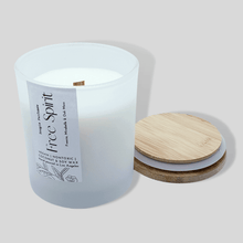 Load image into Gallery viewer, Free Spirit Wooden Wick Candle